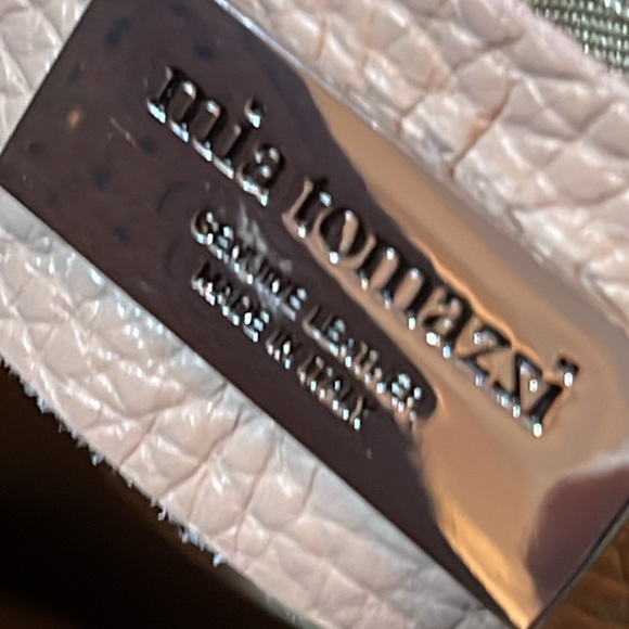 Mia Tomazsi stunning light pink shoulder bag with additionalstraps - Picture 3 of 4